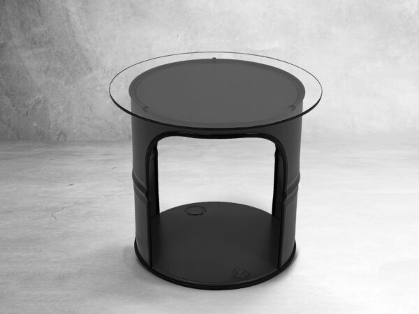 Oelfass Lounge Tisch in Schwarz mit Glastischplatte mit Kantenschutz vor grau meliertem Hintergrund