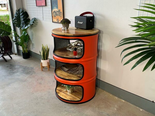 Regaltonne 'Kai' in Orange von Tonnen Tumult, seitlich dekoriert, perfekt für Ölfass Möbel-Liebhaber