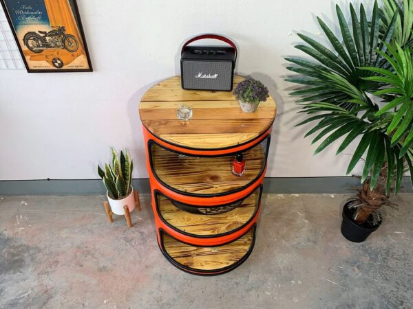 Regaltonne 'Kai' in leuchtendem Orange als Upcycling Ölfass Möbel