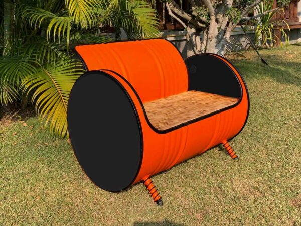 Sofa Evi in Orange-Schwarz von Tonnen Tumult